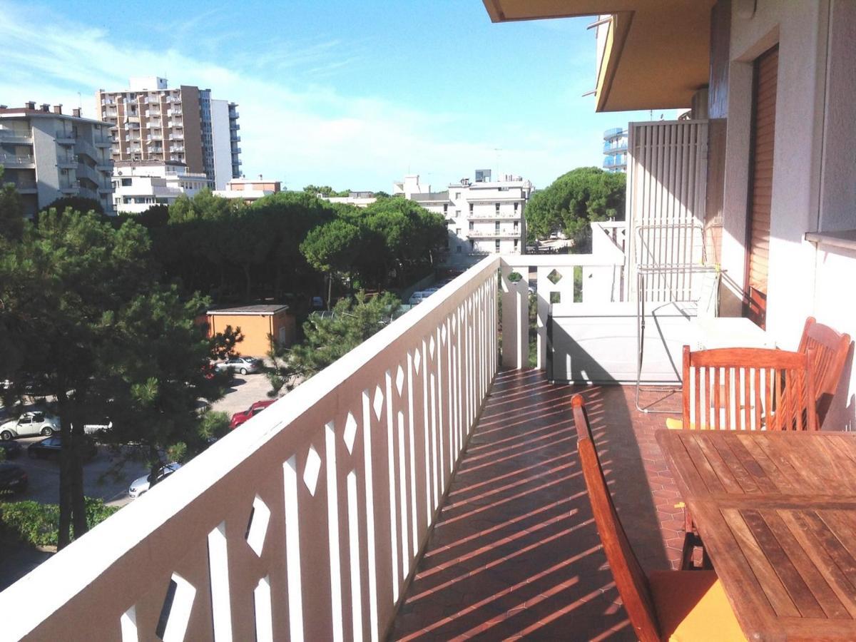 Lucerna Apartments at Sabbiadoro Beach Lignano Sabbiadoro Exterior foto